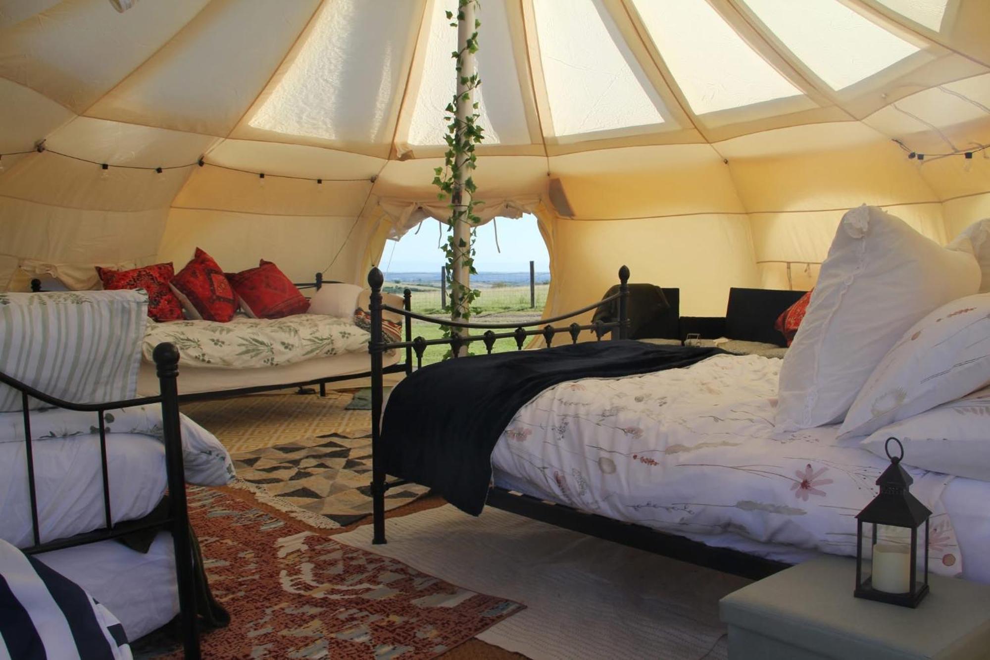 Tal-Y-Fan Farm 6M Stargazer Tent บริดจ์เอนด์ ภายนอก รูปภาพ