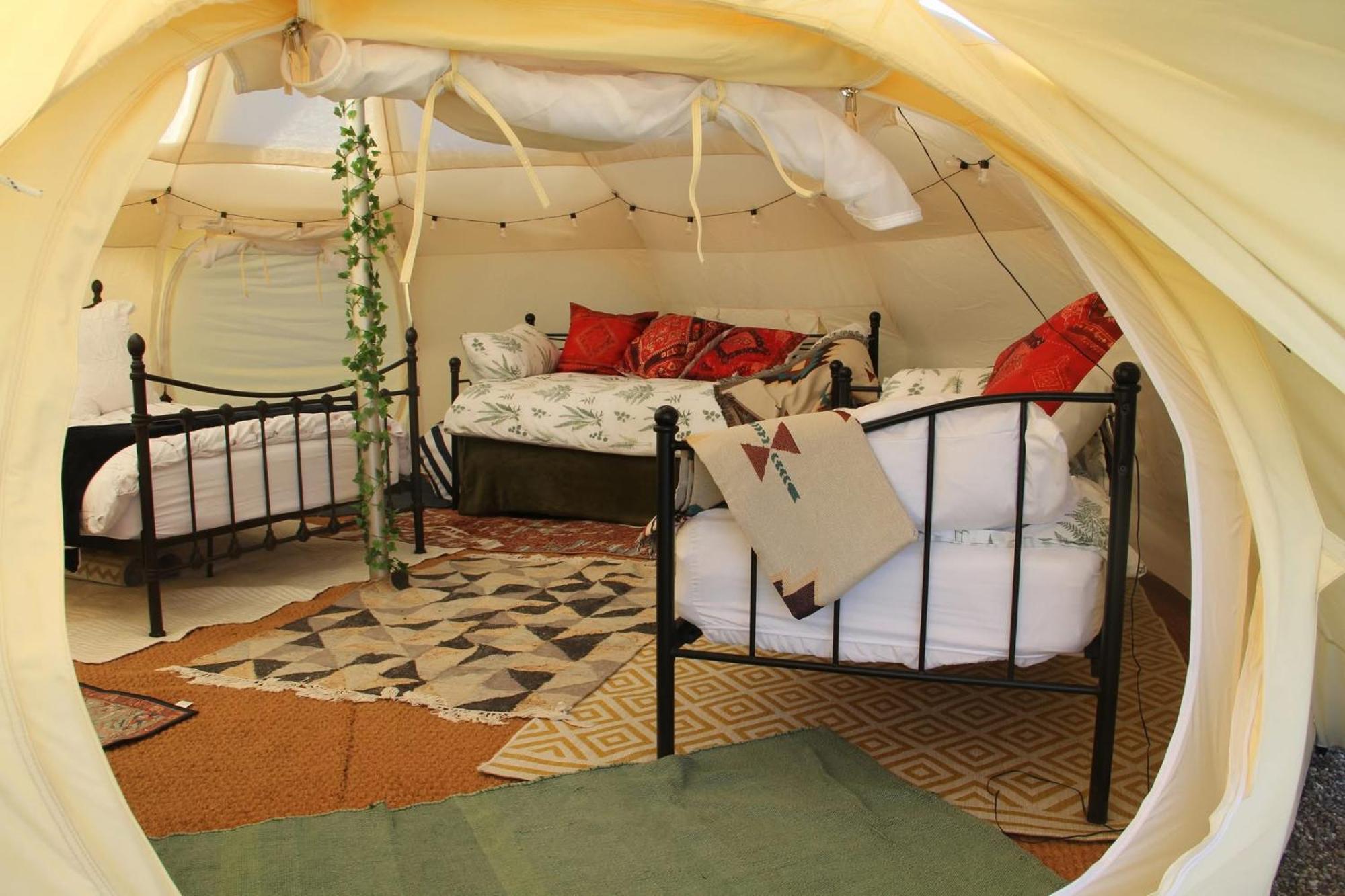 Tal-Y-Fan Farm 6M Stargazer Tent บริดจ์เอนด์ ภายนอก รูปภาพ